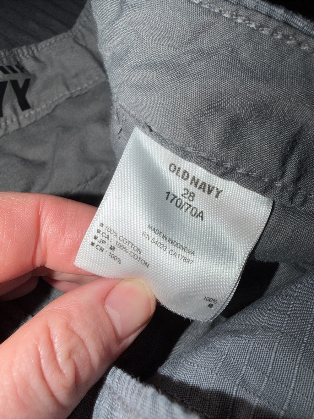 Old Navy size 28 waist Gray Cargo Shorts - Multi-Pocket Casual - Picture 3 of 4